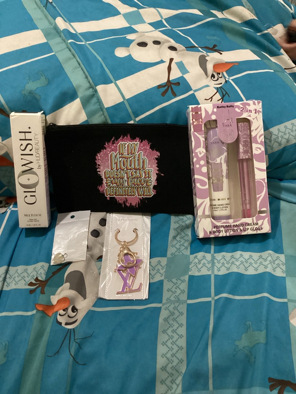 5 piece bundle-Glowish Multi Dew Glow Serum- yara and fashion keychain